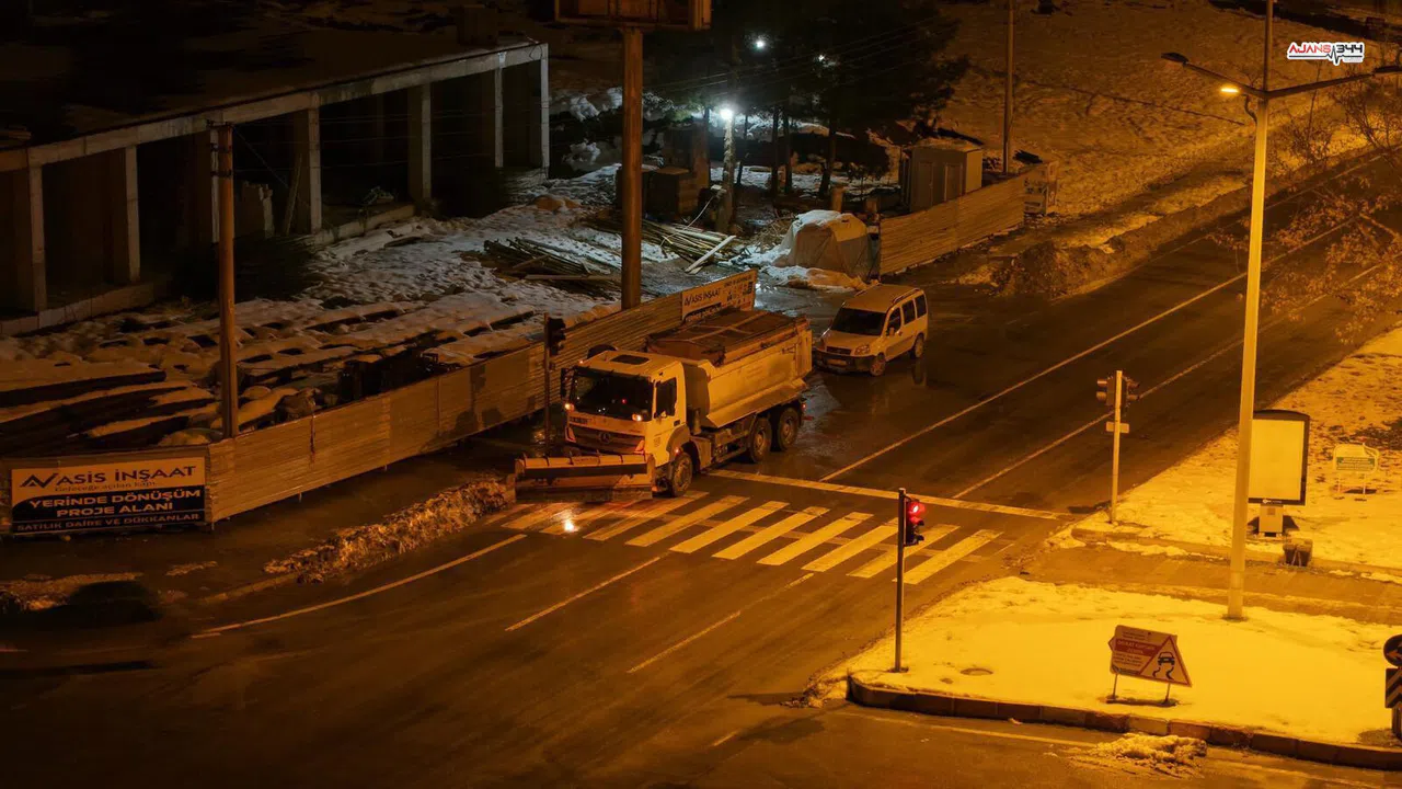 Kahramanmaraş’ta kar yağışı öncesi ekipler sahaya indi