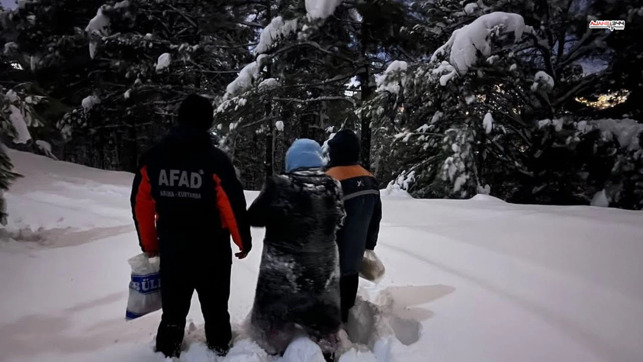 Kahramanmaraş'ta karda mahsur kalan vatandaşlara AFAD yetişti