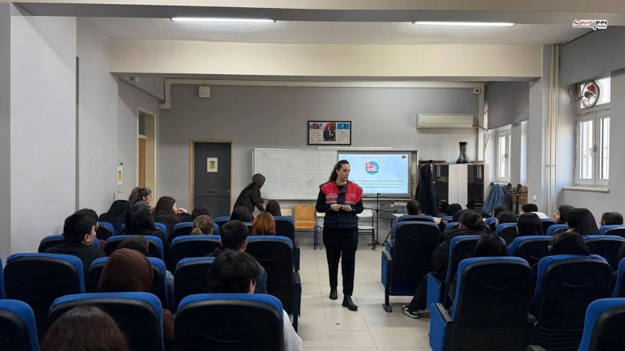 Jandarmadan öğrencilere siber suçlara karşı farkındalık eğitimi