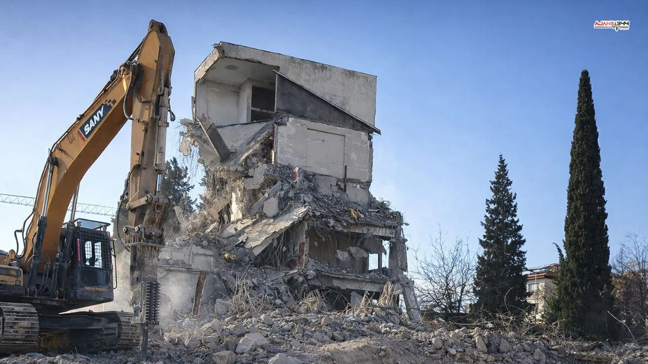 5 Nisan İlköğretim Okulu'nun yıkımı tamamlandı