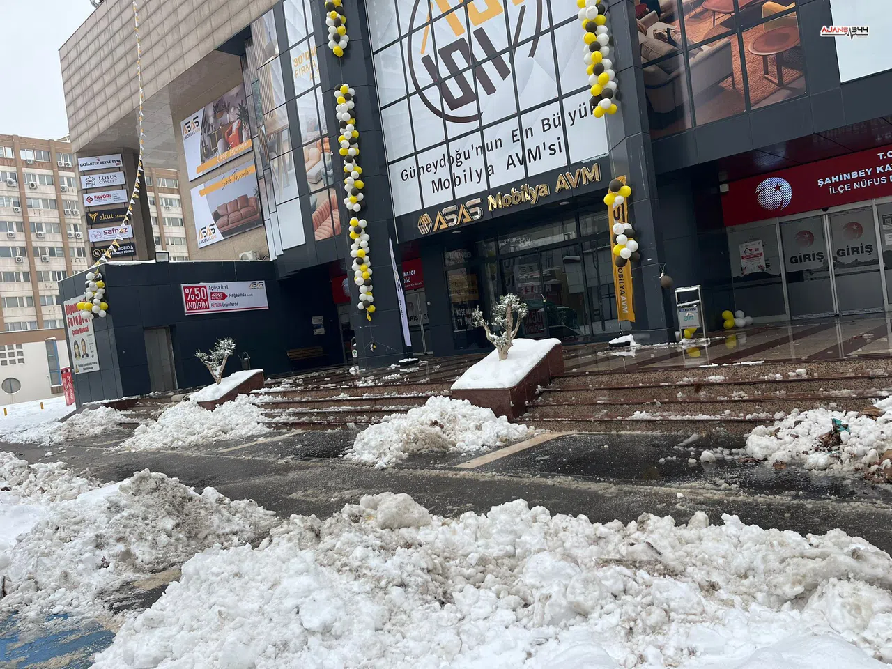 Şehitkamil’de yoğun kara rağmen hayat aksamadı