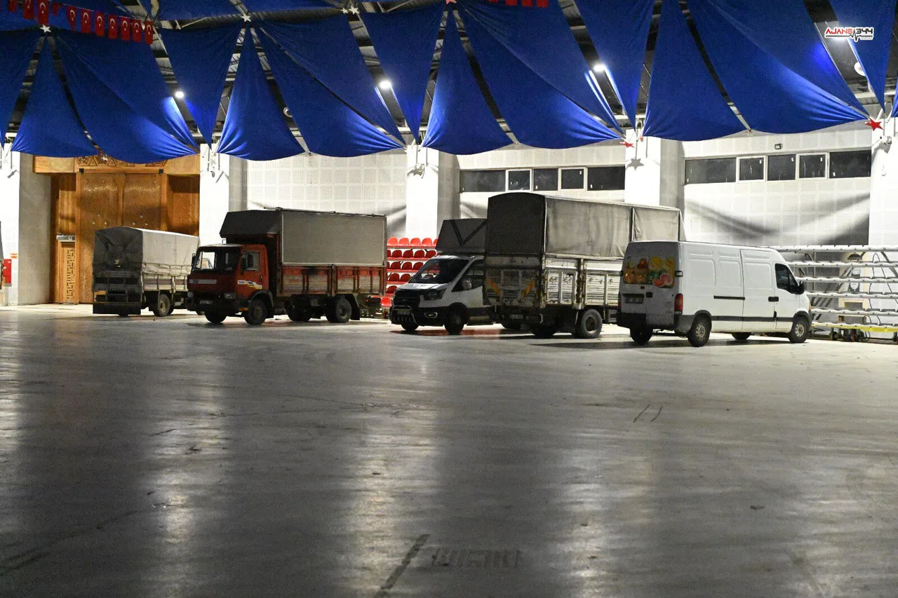 Soğukta Pazarcıya Gökkubbe Desteği