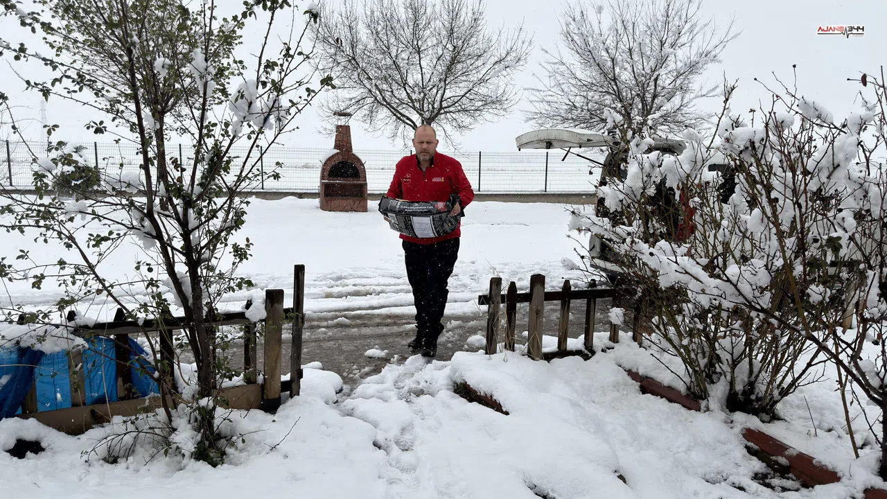 Kahramanmaraş’ta sokak hayvanları için şefkatli besleme çalışmaları devam ediyor