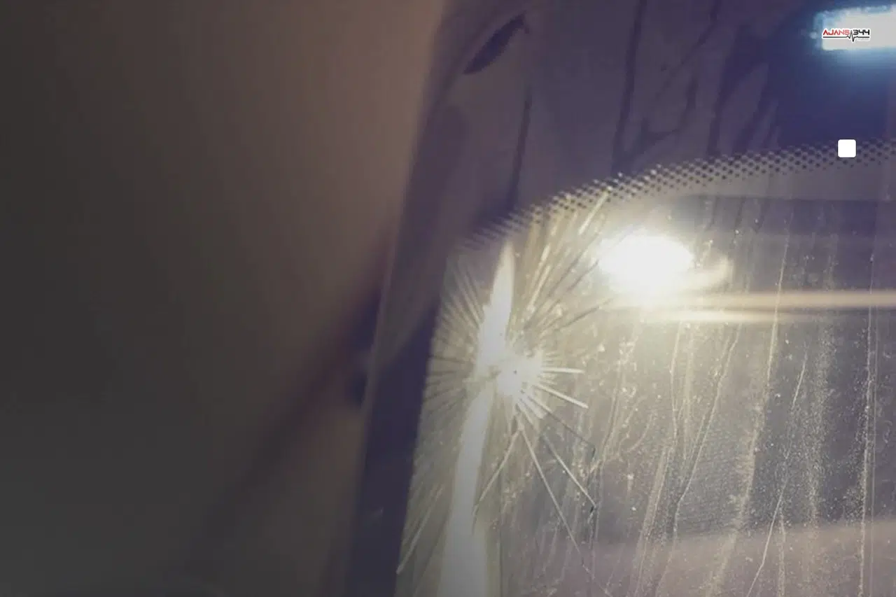 Trabzonspor'un takım otobüsüne taşlı saldırı!