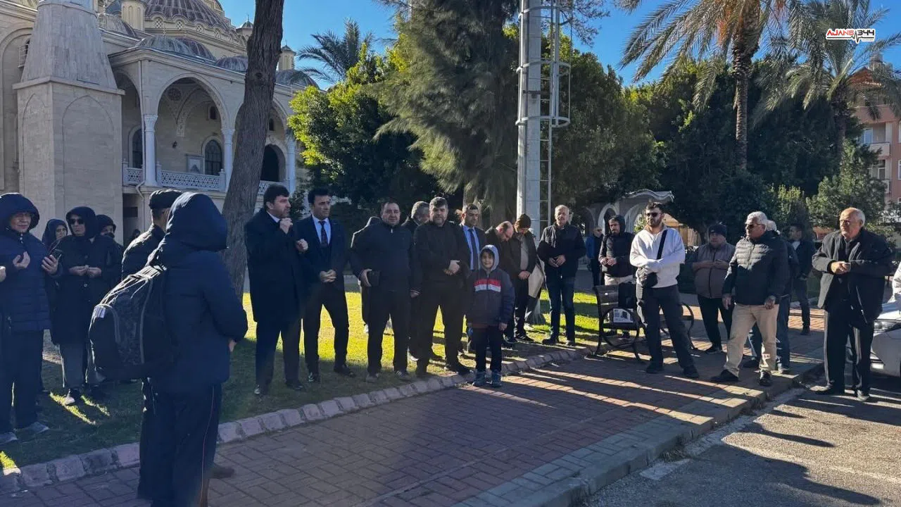 Umre yolcuları dualarla kutsal topraklara uğurlandı