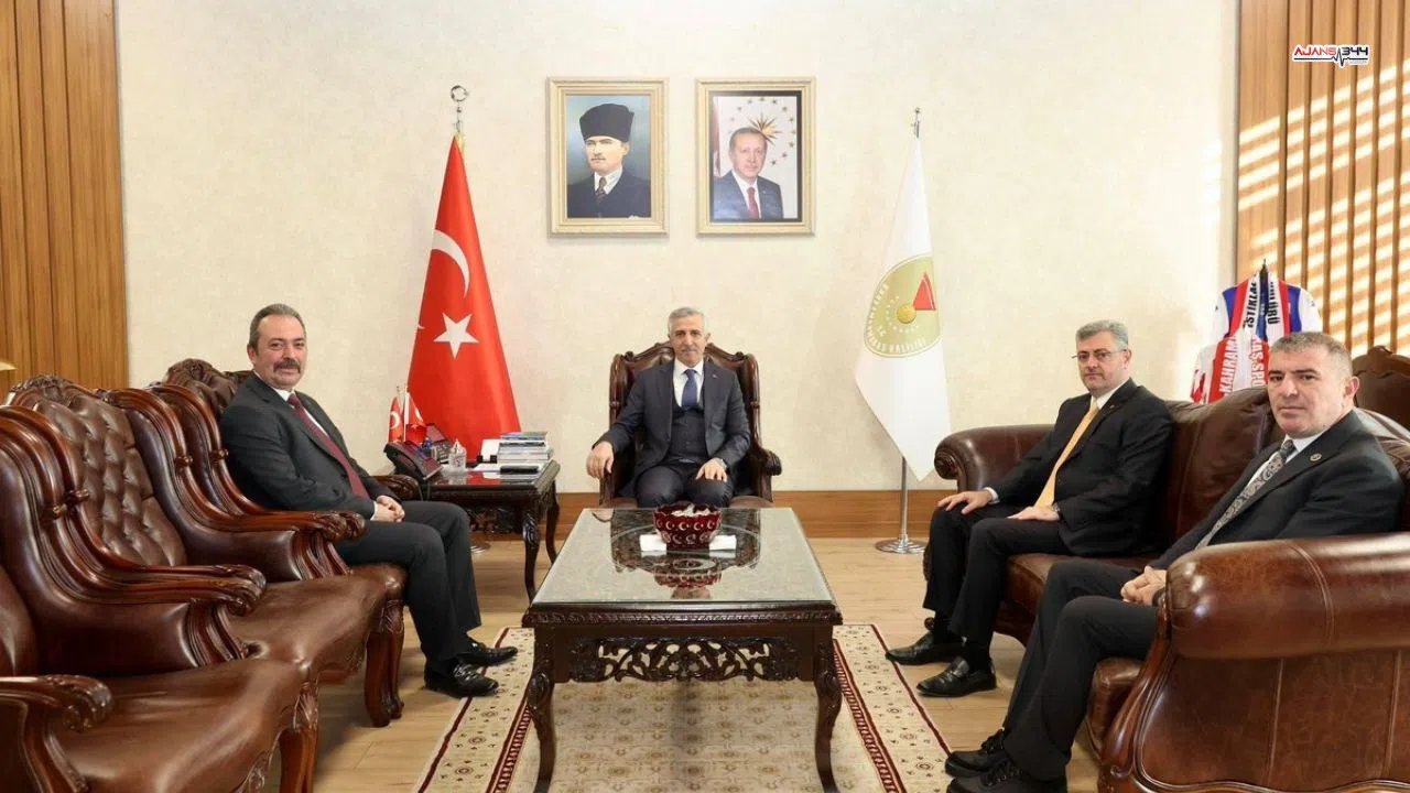 Vali Ünlüer makamında heyetleri ağırladı