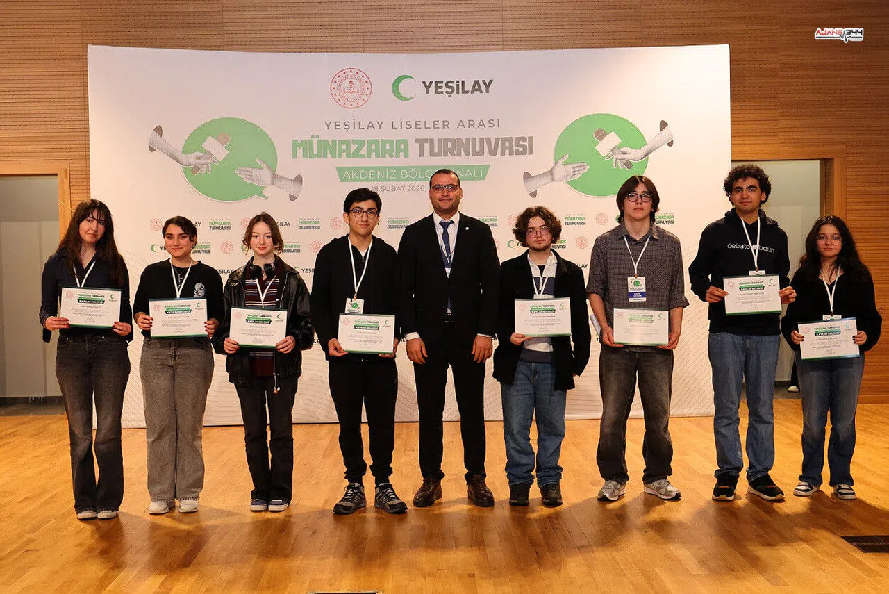 Yeşilay Münazara Turnuvası Akdeniz Finali Tamamlandı