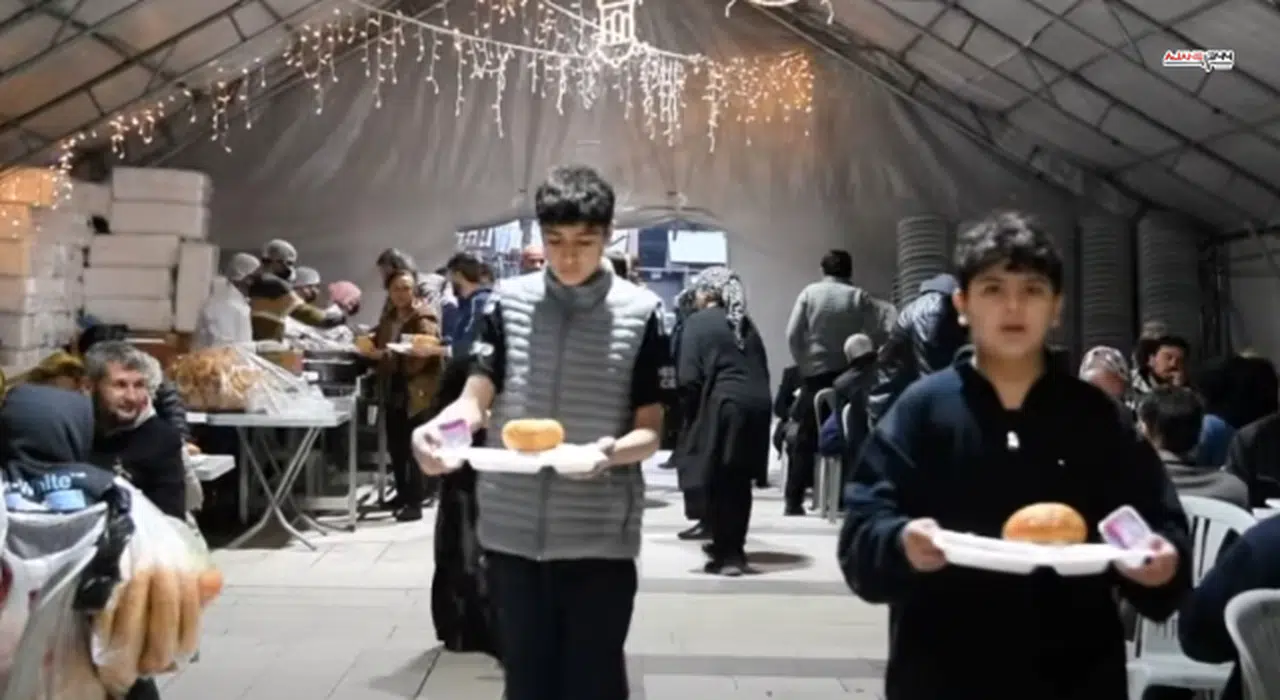 Osmaniye’de İftar Çadırına Yoğun Katılım