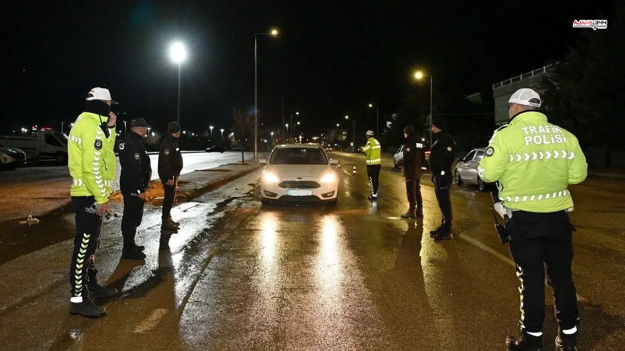 Aranan Şahıslar Emniyetin Sorgusuna Takıldı; 84 Gözaltı