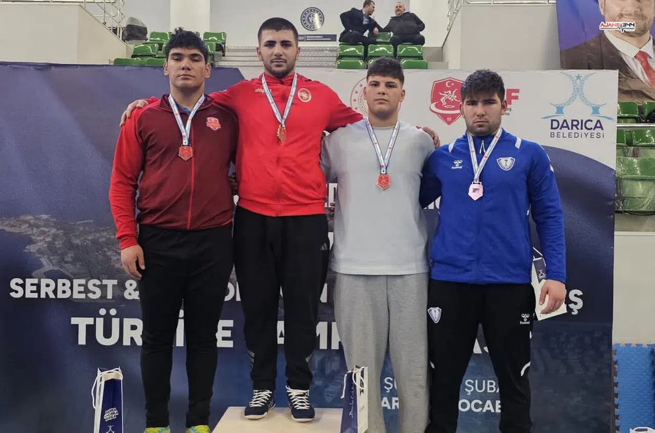 Kahramanmaraşlı güreşçiler Türkiye Şampiyonası’nda kürsüye çıktı