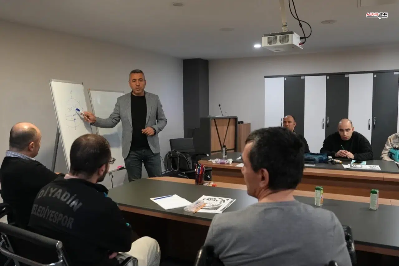 Özel gereksinimli bireylere e-KPSS hazırlık eğitimi