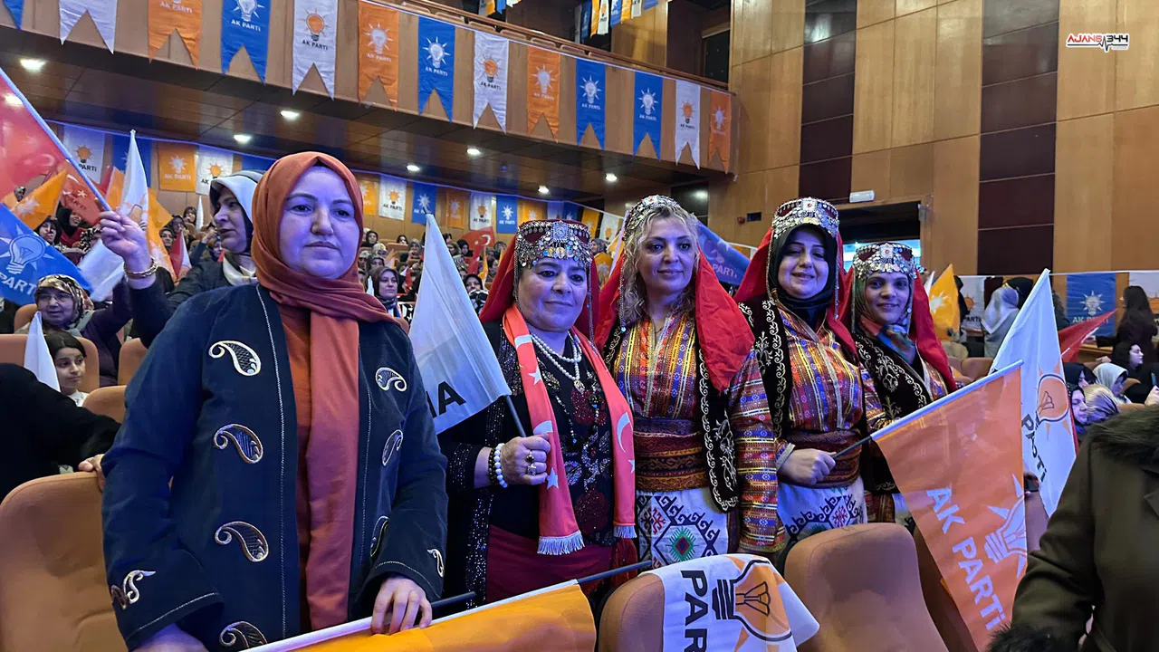 AK Parti Kadın Kolları Teşkilatı Danışma Meclisi’nde Buluştu