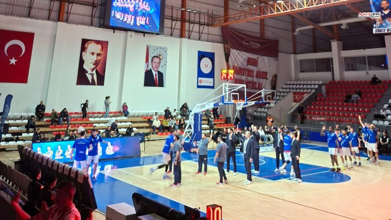 İstiklal Basketbol ve Çayırova Belediye Maçı Başladı