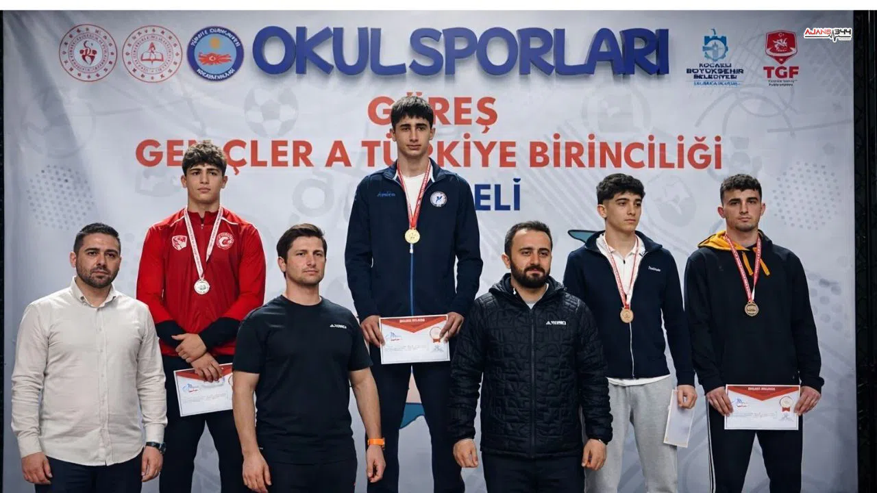 Kahramanmaraşlı Güreşçi Minderde Türkiye Üçüncüsü Oldu