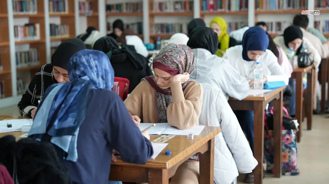 Kahramanmaraş'ta 4 bin öğrenci, ücretsiz KPSS denemesi yaptı