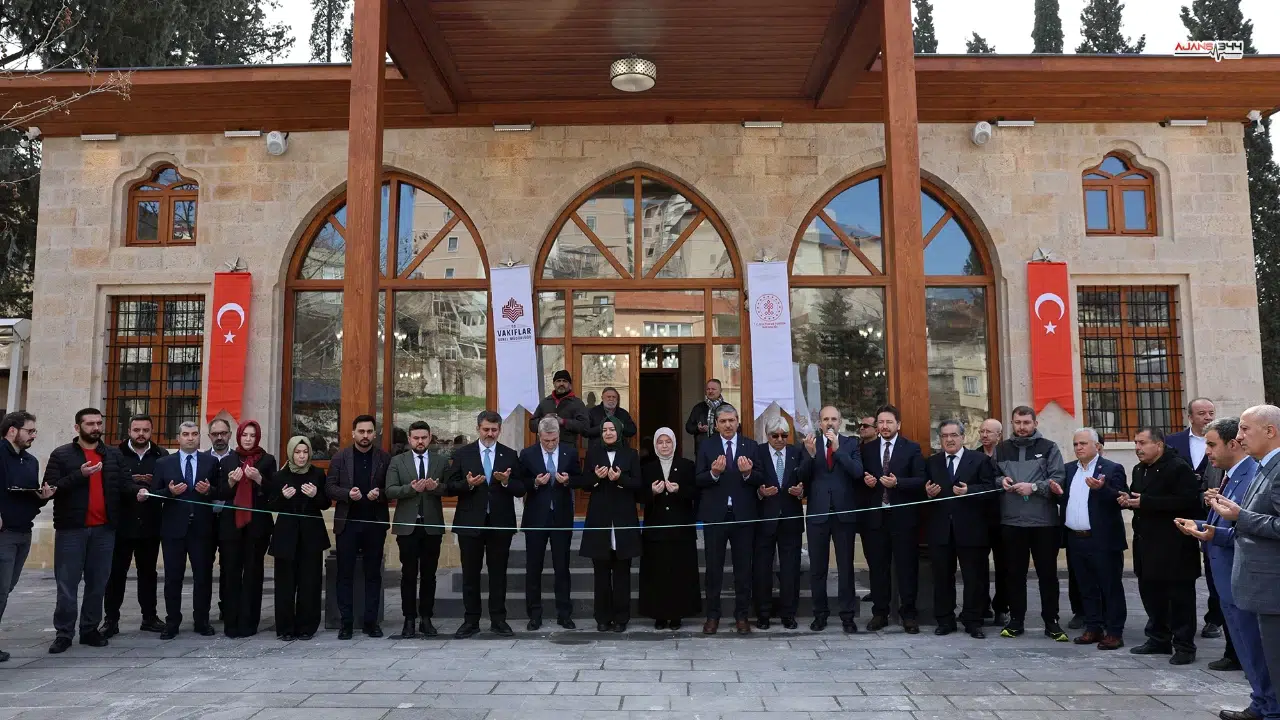 Kahramanmaraş’ta tarihi camiler ayağa kalkıyor