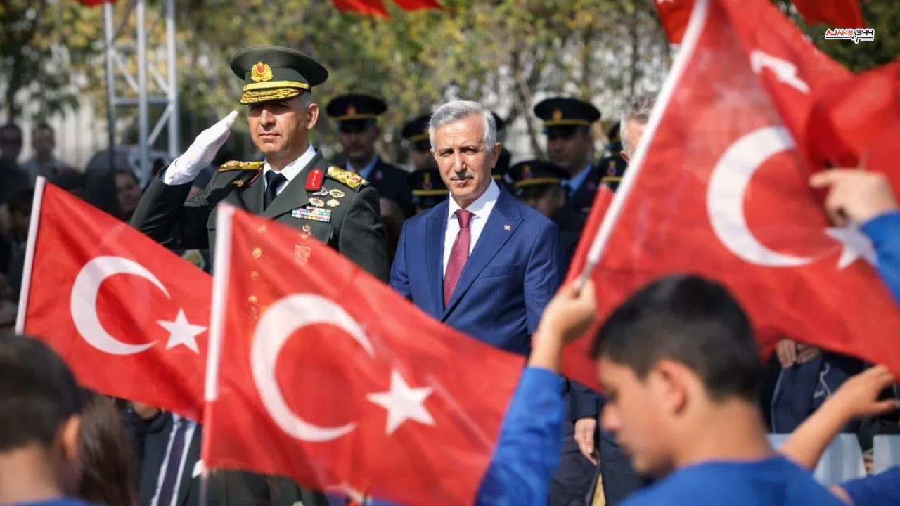 Vali Ünlüer’den Öğrencilere Bayrak Sevgisi Çağrısı