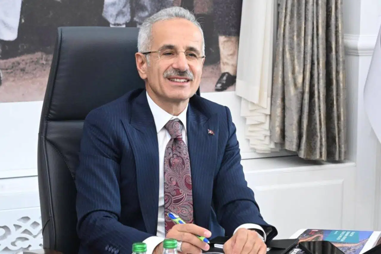 Bakan Uraloğlu: Trabzon Havalimanı'na yeni pist yapacağız