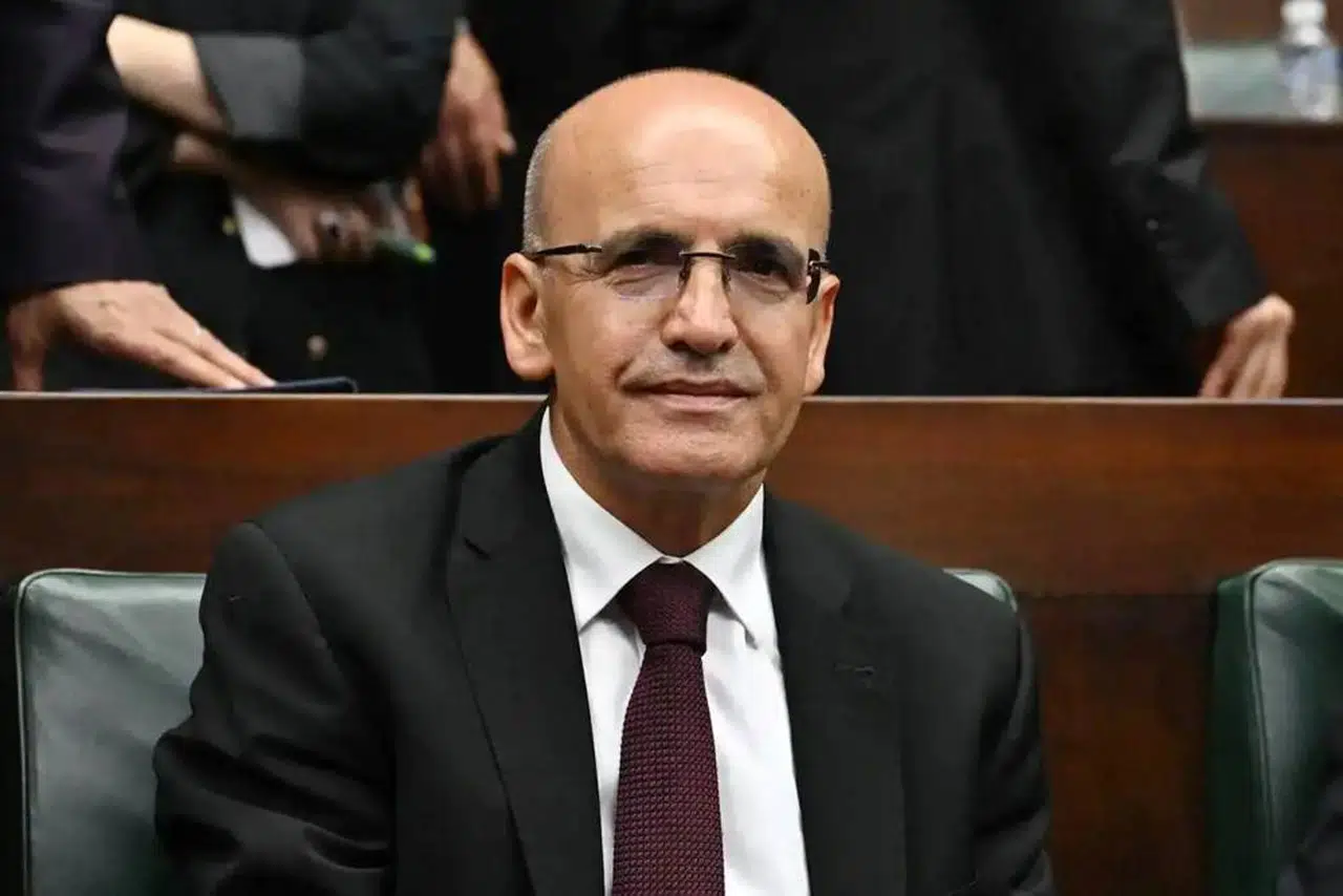 Bakan Şimşek vergisiz telefonlarda yerli firmaları işaret etti