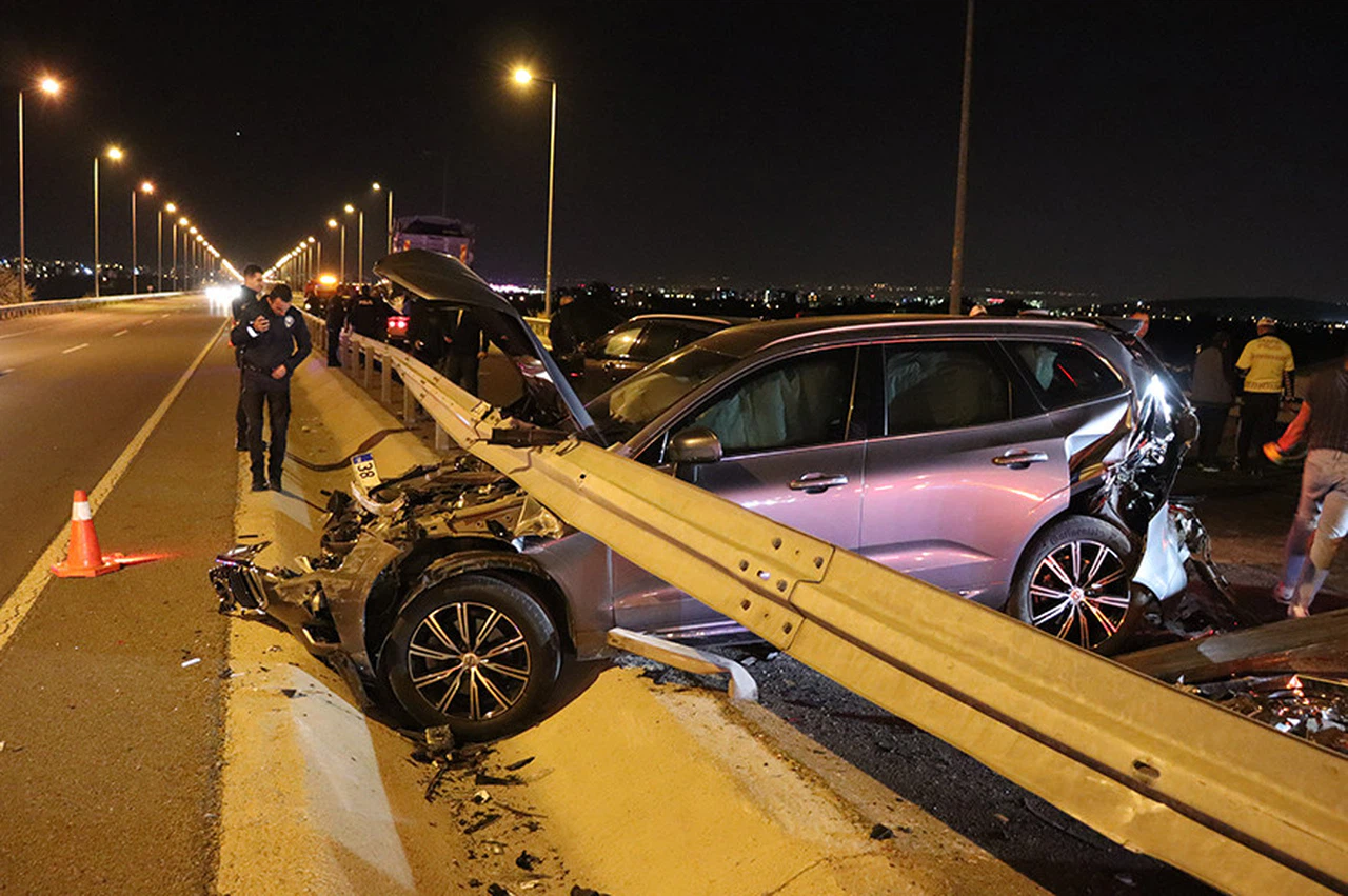 7 araç birbirine girdi, ortalık savaş alanına döndü