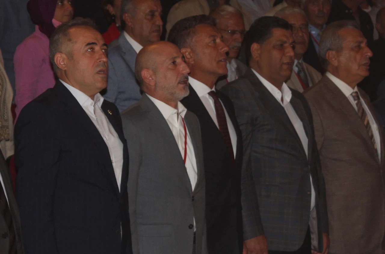 Ali Öztunç, belediye başkanlığına adaylığını açıkladı!