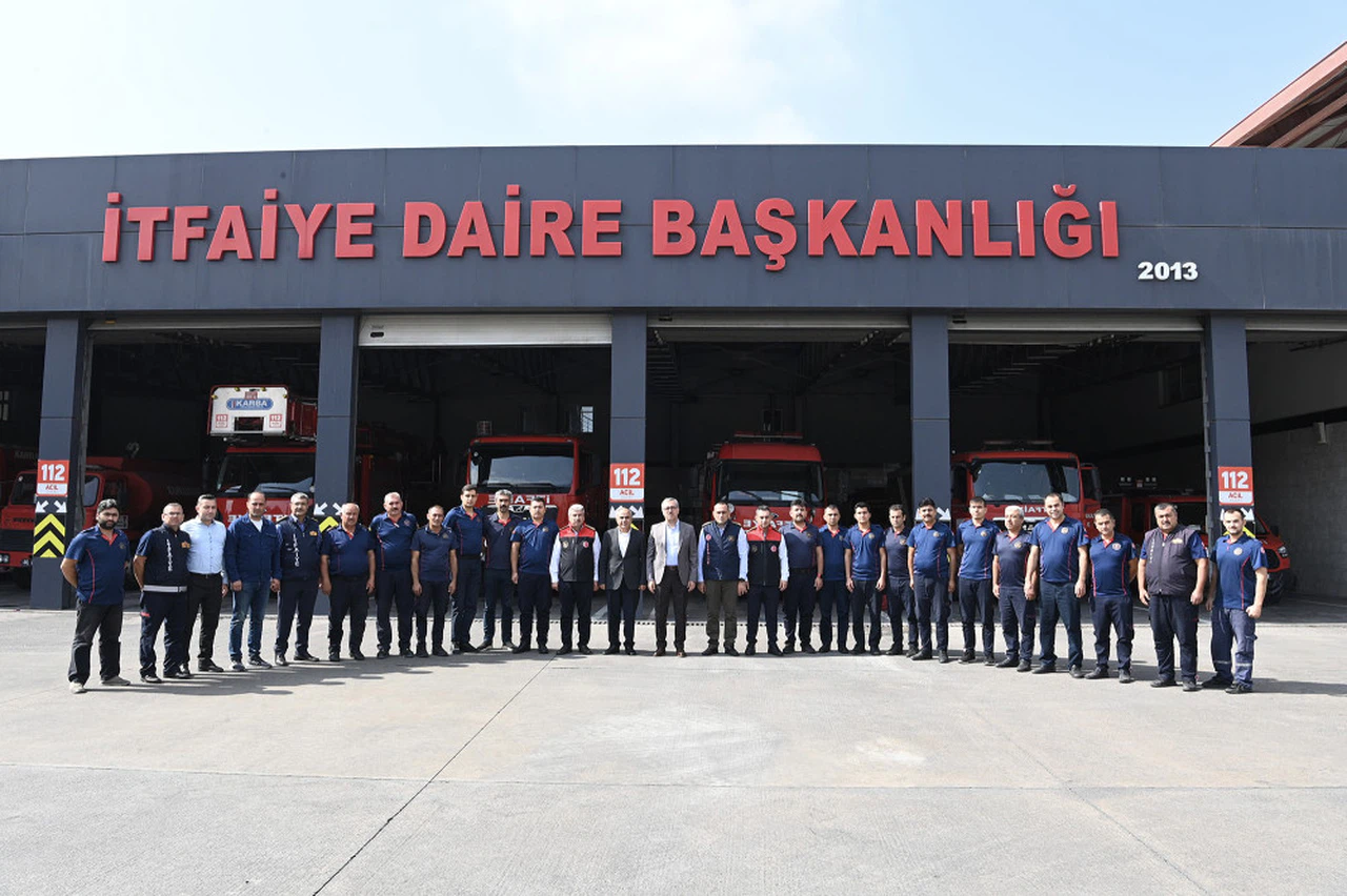 Başkan Güngör, Depremde Gösterilen Üstün Çabalar İçin İtfaiyecilere Minnettar