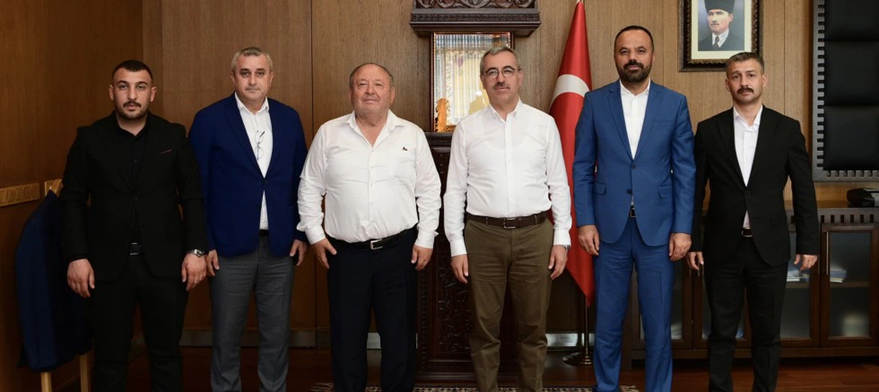 Başkan Güngör, Kadirli ve Ahlat Belediye Başkanını Ağırladı