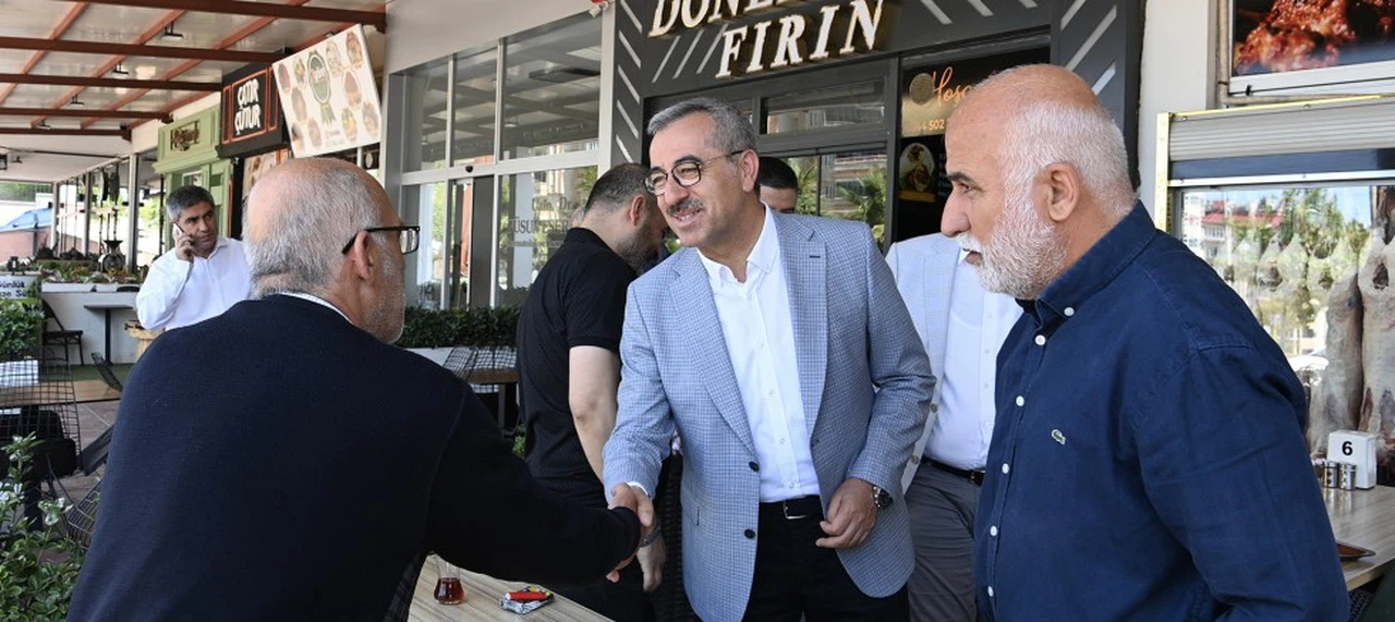 Başkan Güngör, Uzun Çarşı Esnafını Ziyaret Etti