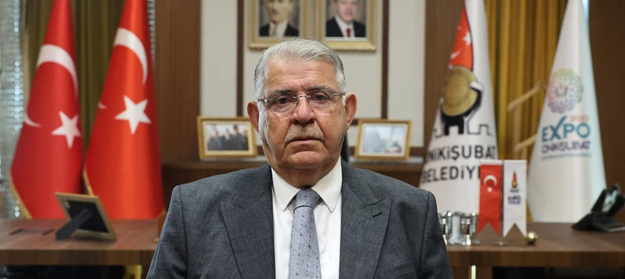 Başkan Mahçiçek, ‘Kurban Paylaşmaktır’ dedi, vatandaşların bayramını kutladı