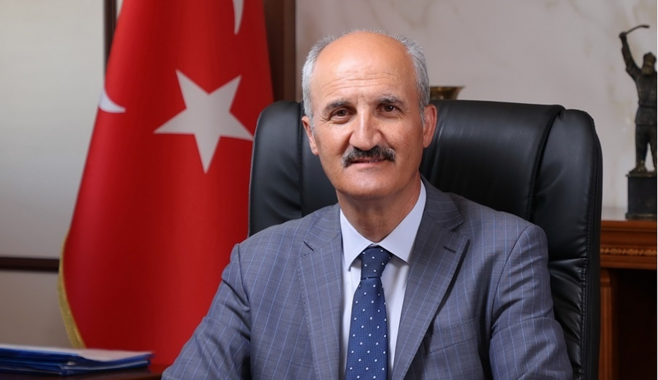 Başkan Okay Öğrencilere Başarılar Diledi