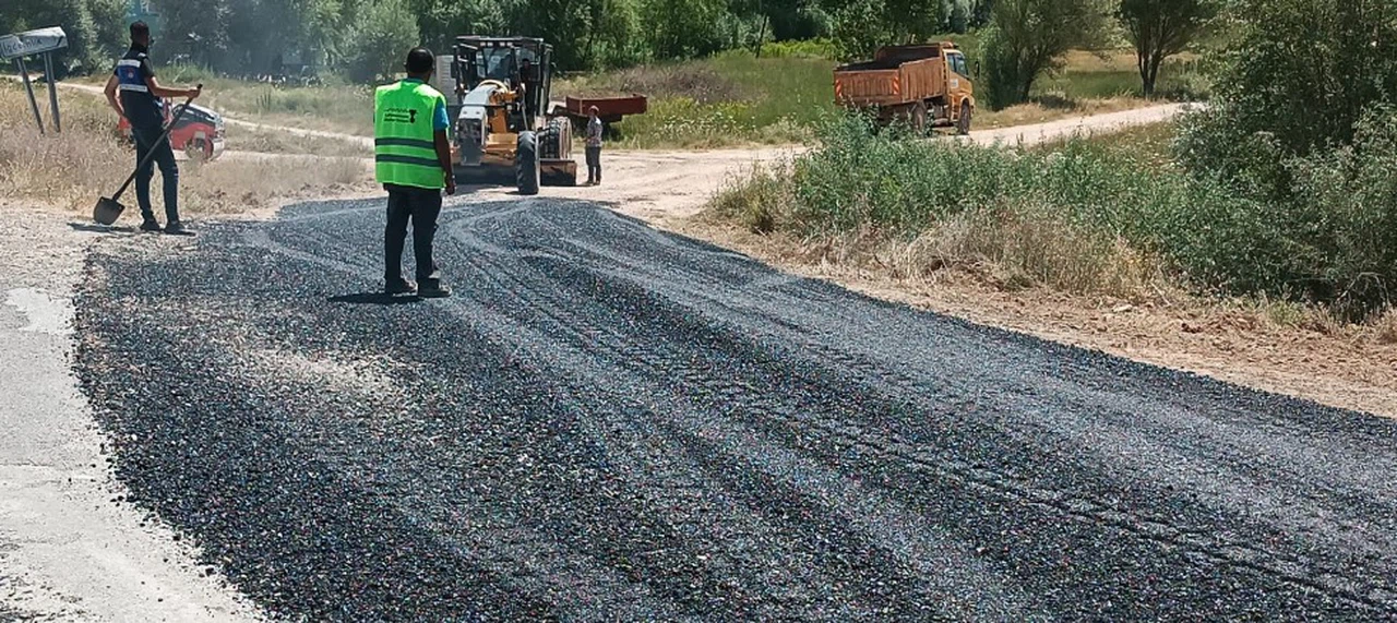 Büyükşehir, Afşin ve Ekinözü’nde Kırsal Mahallelerin Ulaşımını İyileştiriyor