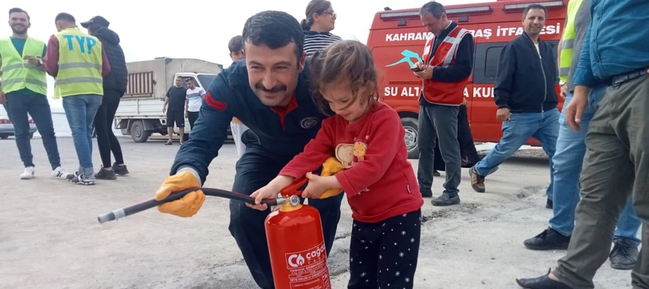 Büyükşehir Depremzedeleri Afetlere Karşı Bilinçlendiriyor