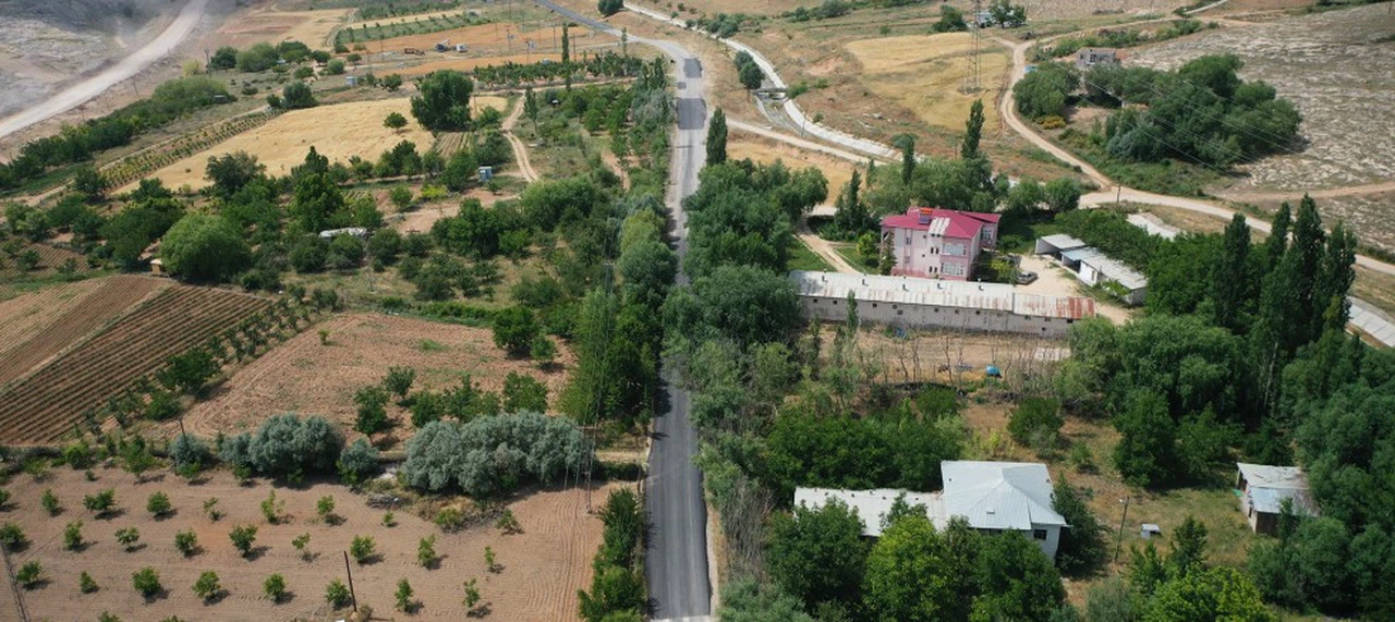 Büyükşehir, Elbistan’da Grup Yolunu Yeniliyor