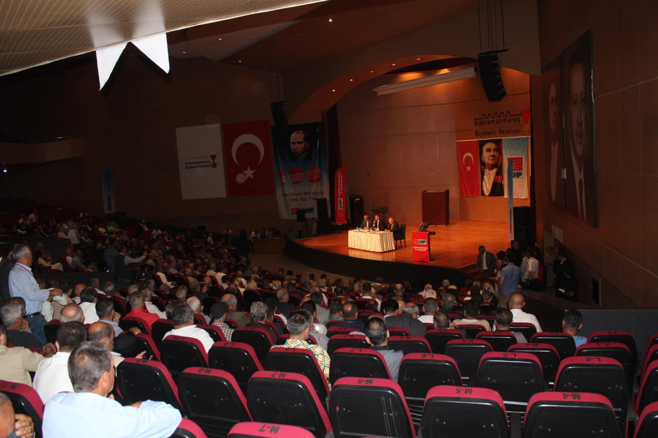 CHP'de bayrak değişimi!