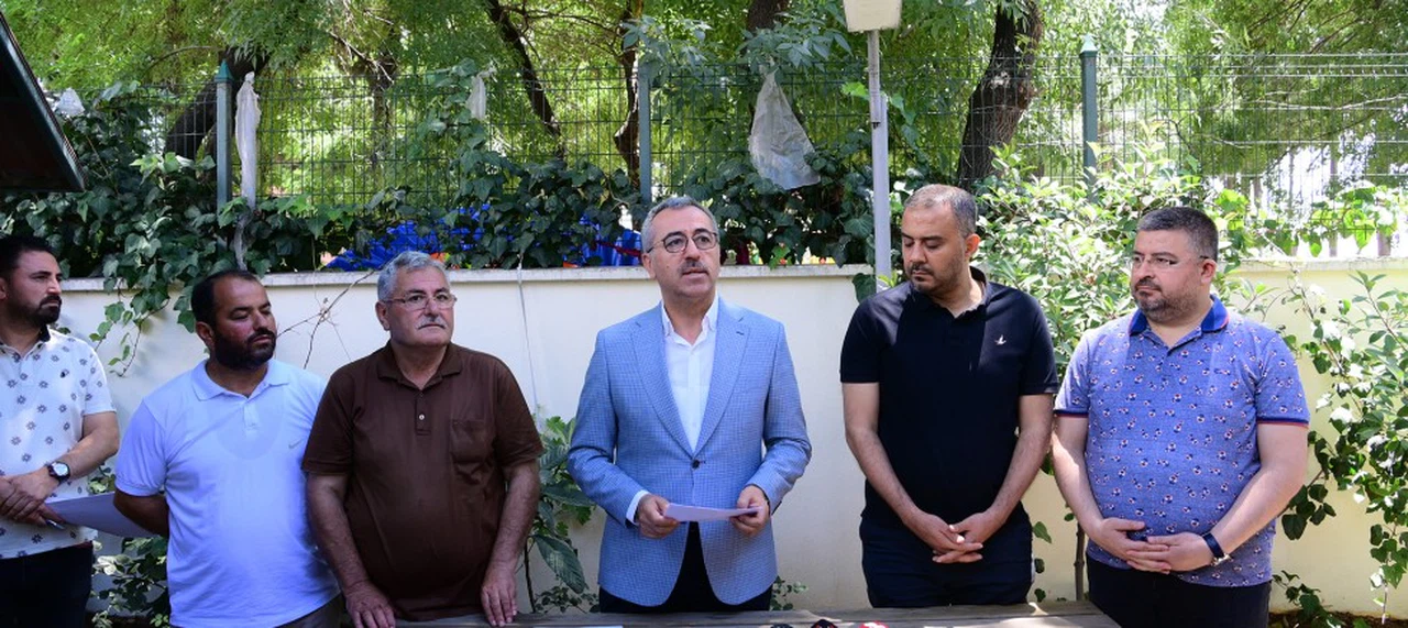 Divanlı Geçici Çarşısı’nda İş Yerleri Esnafa Teslim Edildi