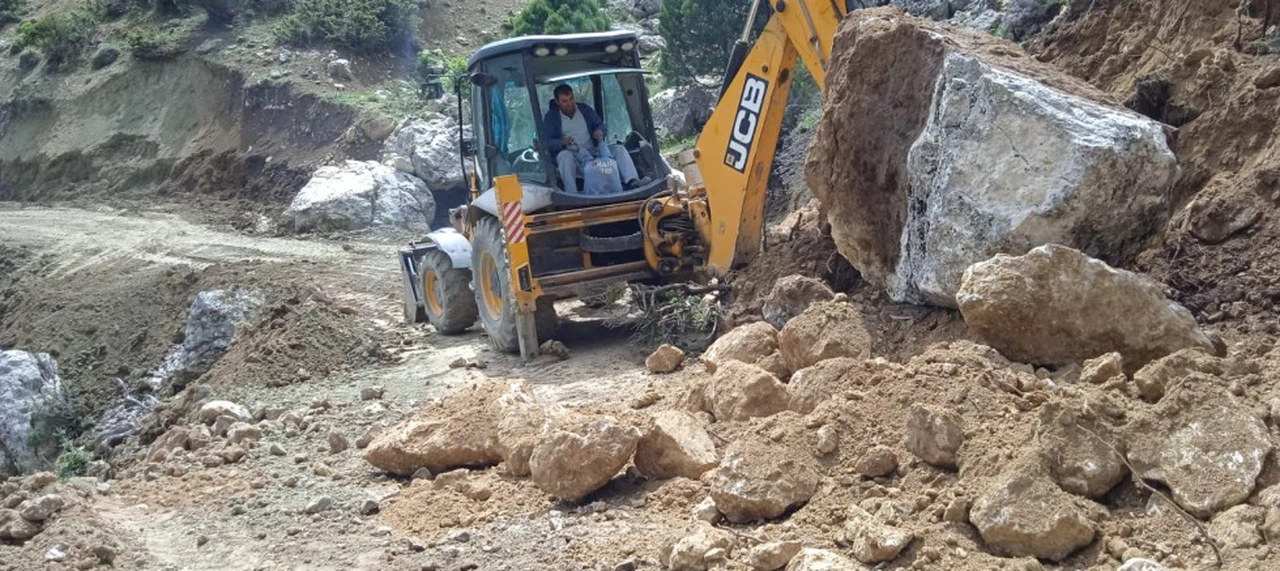 Dulkadiroğlu Belediyesi Kırsal Mahallelerde Çalışmalarını Sürdürüyor