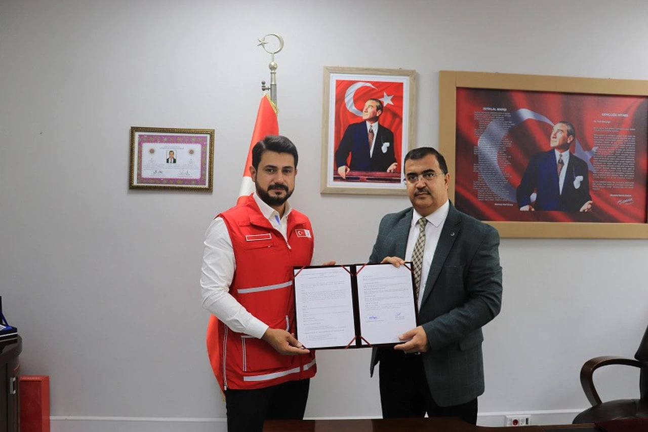 Eğitimde Dayanışma: Kahramanmaraş Kızılay ve İl Millî Eğitim'den Güçlü İşbirliği