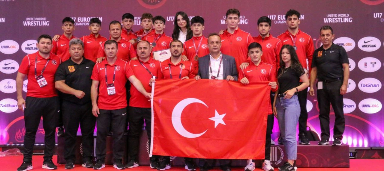 İstiklalspor Güreşçisi Remzi Temur’dan Göğüsleri Kabartan Başarı
