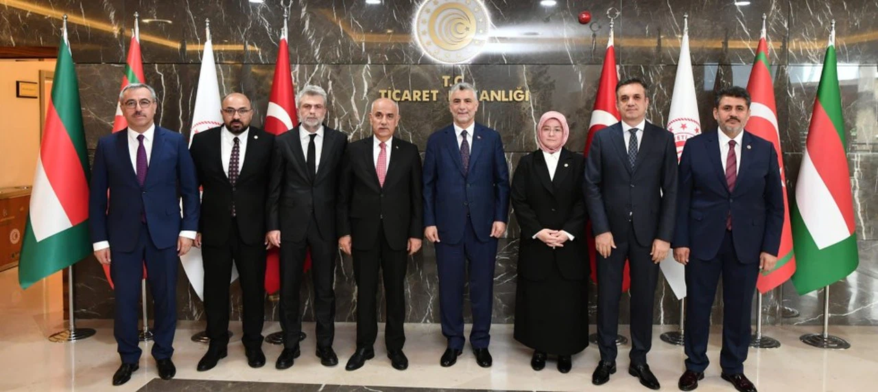 Kahramanmaraş Heyeti Ticaret Bakanı Bolat’ı Ziyaret Etti