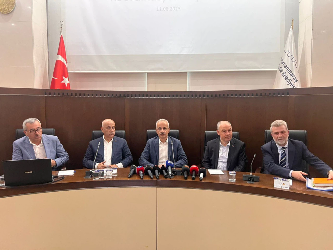 Kahramanmaraş’ta depremden 79 kilometrelik yol kesimi etkilendi
