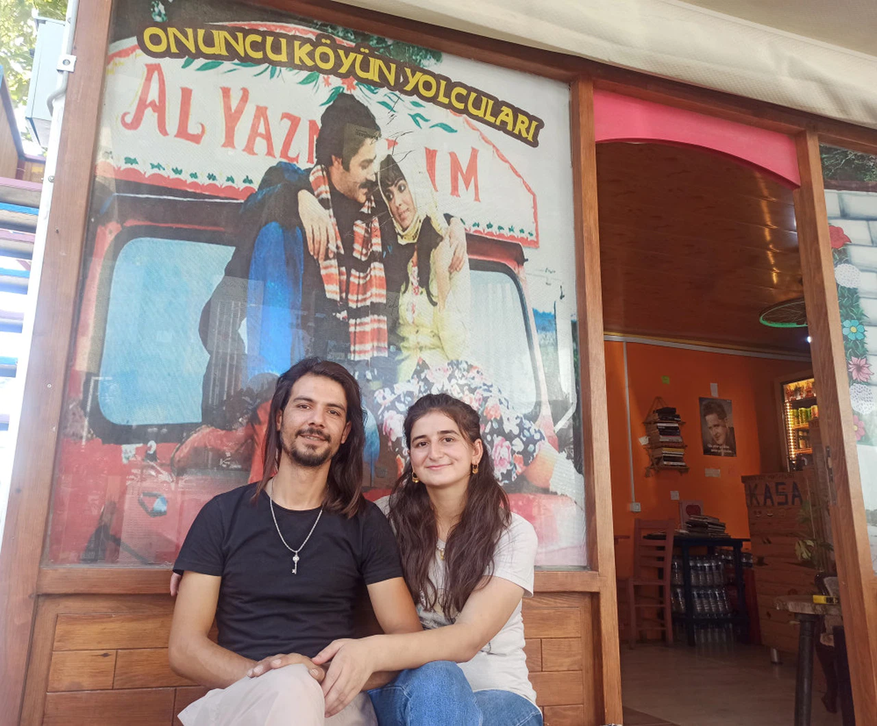 Kahramanmaraş'ta Karı koca konteyner kafede nostalji tutkusu olanları ağırlıyor   