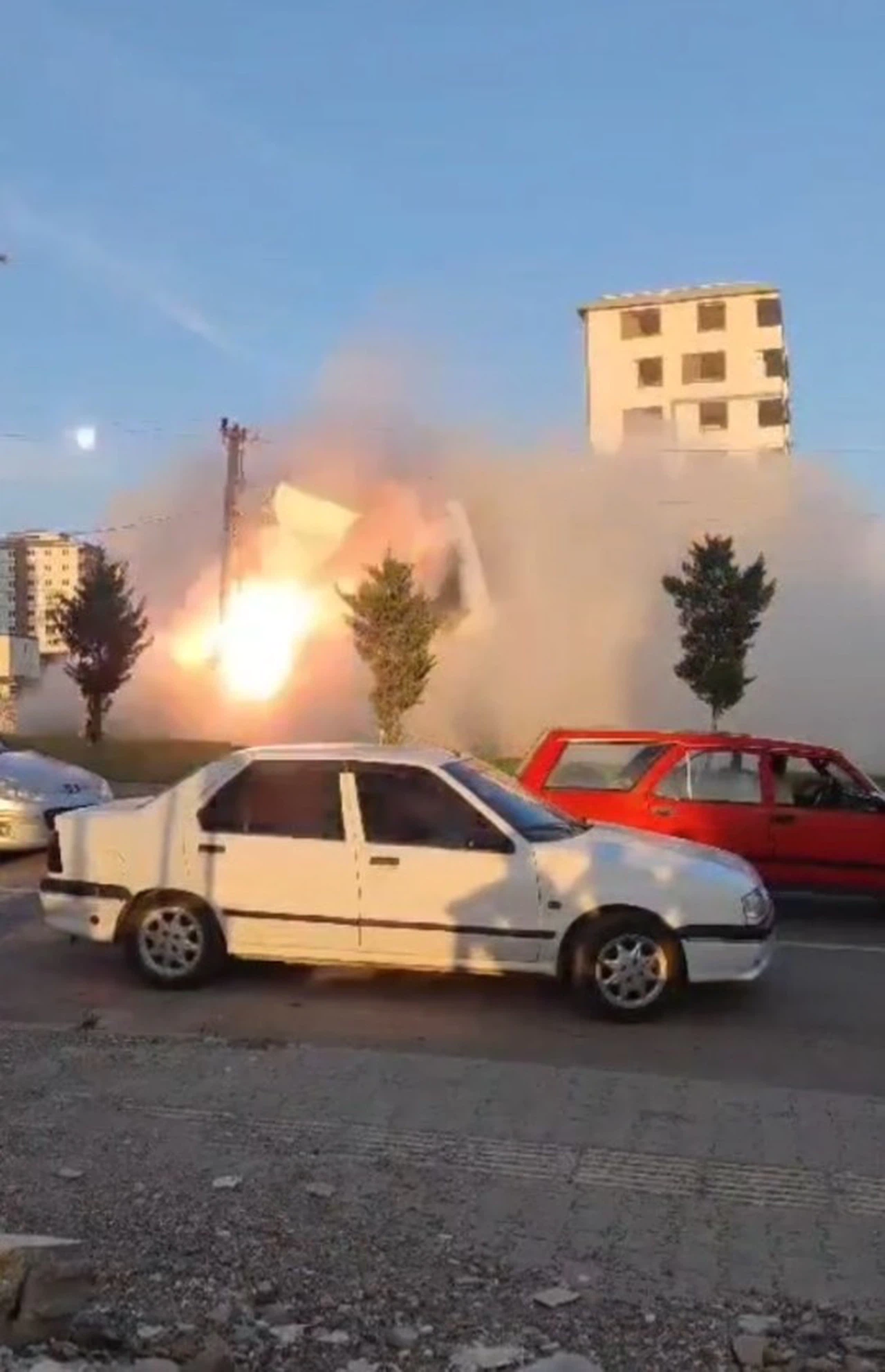 Kahramanmaraş'ta Kontrollü Yıkımın Korkutucu Anları