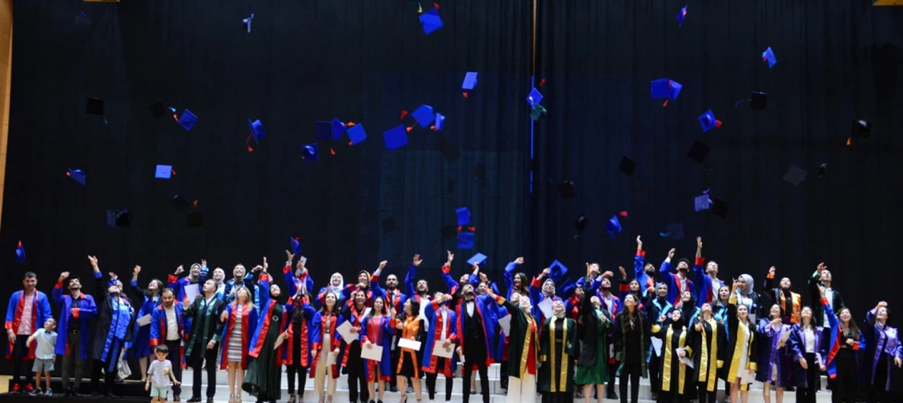 KSÜ’de 2022-2023 Akademik Yılı Mezuniyet Coşkusu