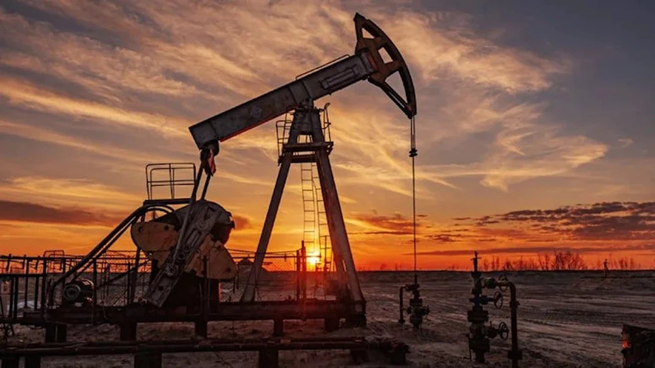Lukoil, Azerbaycan Şirketi Socar'a 1.5 Milyar Dolarlık Borç Verme Anlaşması İmzaladı