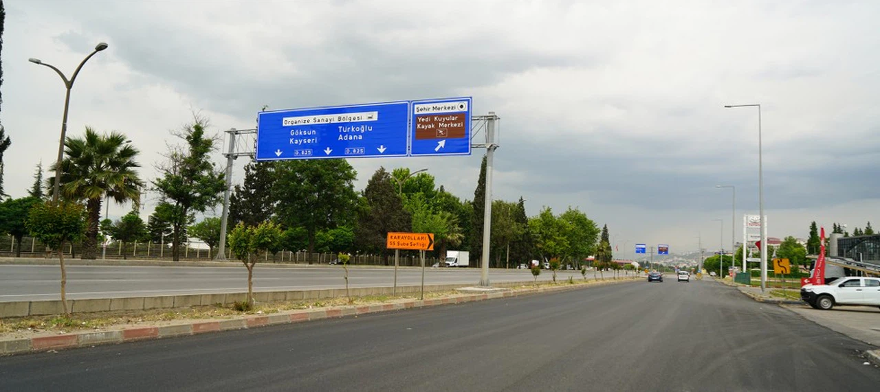 Mehmet Akif Servis Yolu Yenilendi