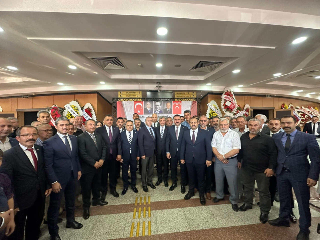 MHP’de Demiröz güven tazeledi
