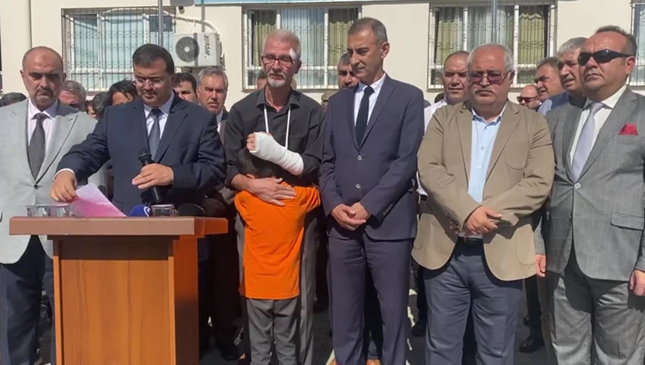 Öğretmene şiddete karşı basın açıklaması!
