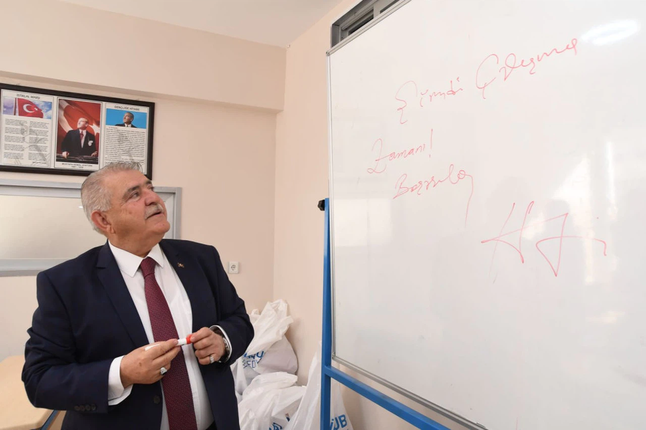 Onikişubat Belediyesi’nin Üniversite Hazırlık Kursları’na başvurular başladı