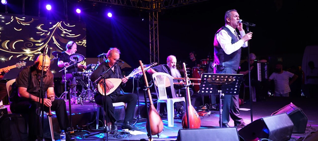 Aşık Veysel, Vefatının 50’nci Yılında Türküleriyle Anıldı