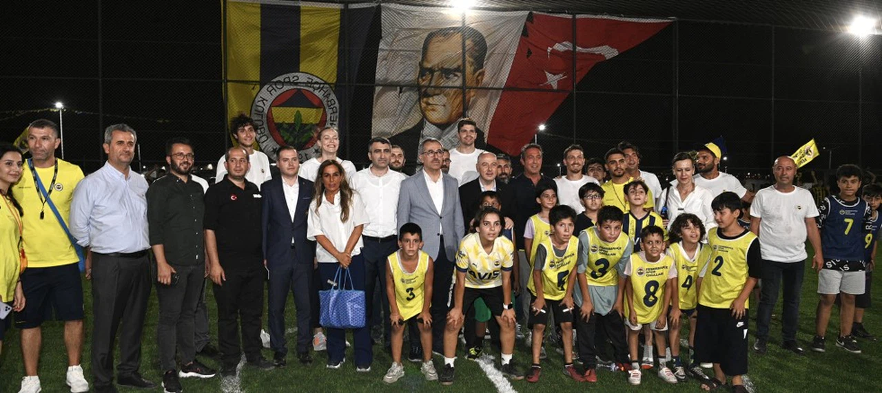 Umut Kent Fenerbahçe Mahallesi Depremzedelerin Hizmetine Sunuldu